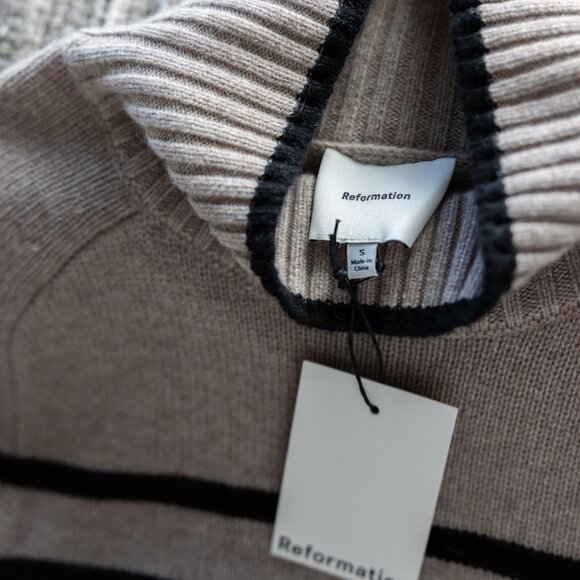 Reformation Brooke Cashmere Cropped Turtleneck - Picture 10 of 10